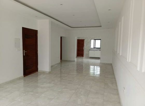 Vende-se esta vivenda, tipo3 no bairro de laulane muito próximo a Escola 10 de Novembro