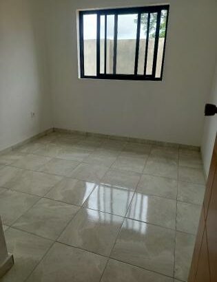 Vende-se esta vivenda, tipo3 no bairro de laulane muito próximo a Escola 10 de Novembro
