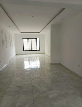 Vende-se esta vivenda, tipo3 no bairro de laulane muito próximo a Escola 10 de Novembro