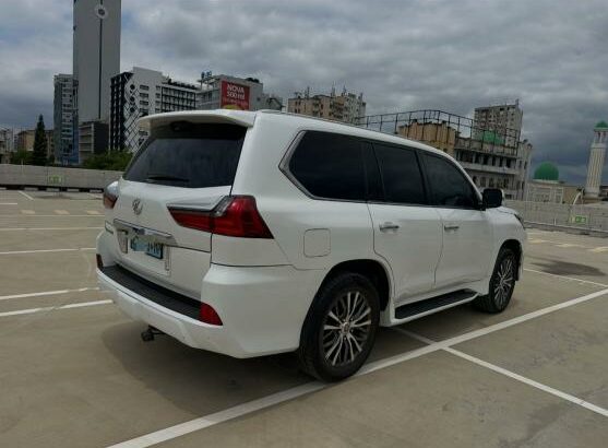 Lexus LX 570