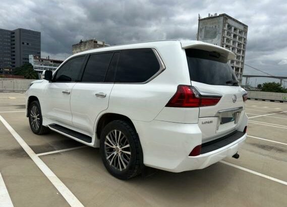 Lexus LX 570