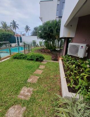 ARRENDA-SE MORADIA T5, 1 SUÍTE, 6WC, PISCINA, JARDIM E ESTACIONAMENTO PARA 5 VIATURAS. 
BAIRRO DA SOMMERSCHIELD PRÓXIMO À ANTIGA EMBAIXADA DOS EUA.