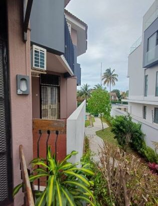 ARRENDA-SE MORADIA T5, 1 SUÍTE, 6WC, PISCINA, JARDIM E ESTACIONAMENTO PARA 5 VIATURAS. 
BAIRRO DA SOMMERSCHIELD PRÓXIMO À ANTIGA EMBAIXADA DOS EUA.