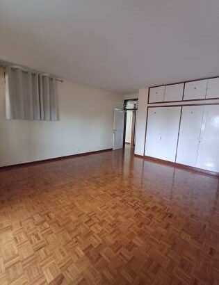 ARRENDA-SE MORADIA T5, 1 SUÍTE, 6WC, PISCINA, JARDIM E ESTACIONAMENTO PARA 5 VIATURAS. 
BAIRRO DA SOMMERSCHIELD PRÓXIMO À ANTIGA EMBAIXADA DOS EUA.