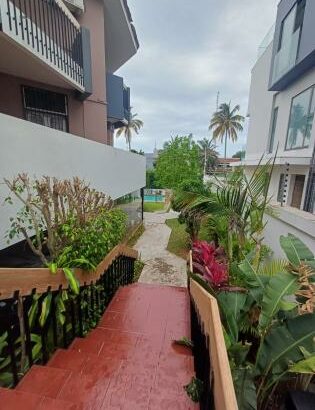 ARRENDA-SE MORADIA T5, 1 SUÍTE, 6WC, PISCINA, JARDIM E ESTACIONAMENTO PARA 5 VIATURAS. 
BAIRRO DA SOMMERSCHIELD PRÓXIMO À ANTIGA EMBAIXADA DOS EUA.