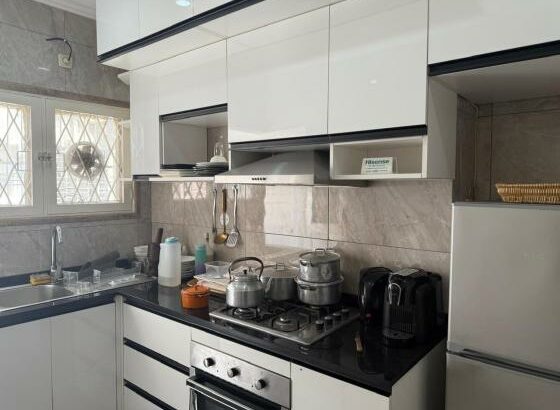 ARRENDA-SE APARTAMENTO T3 MOBILADO NO BAIRRO CENTRAL PRÓXIMO AO HOTEL ROVUMA.