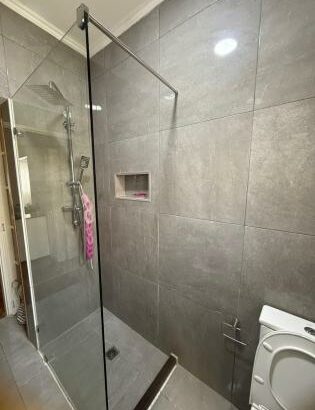 ARRENDA-SE APARTAMENTO T3 MOBILADO NO BAIRRO CENTRAL PRÓXIMO AO HOTEL ROVUMA.