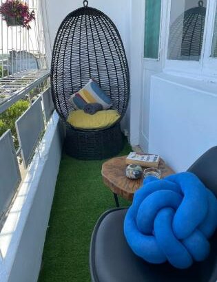 ARRENDA-SE APARTAMENTO T2 MOBILADO NO CONDOMÍNIO JOSS VILLAGE.