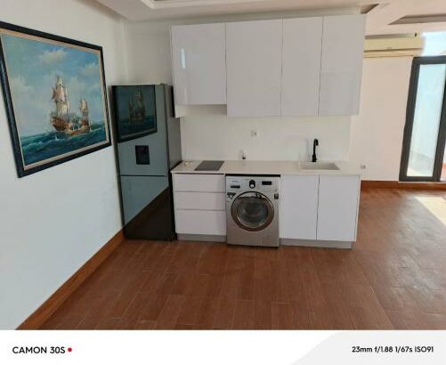 ARRENDA-SE APARTAMENTO T2 MOBILADO NO CONDOMÍNIO JOSS VILLAGE.