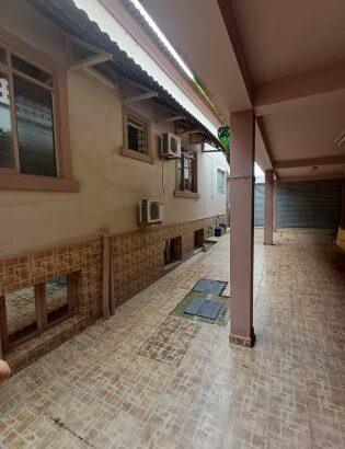 Vende se moradia vivenda nova tipo 5 com anexos cave, garagem quintal no bairro central   na avenida emilia dausse proximo da vladmir lenine