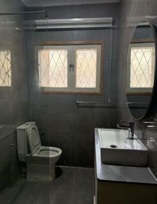 Arrenda- se flat tp3 Mobilada, no bairro central, Rua das Mahotas esquina com AV. Ho Chi Min atrás do Hotel Rovuma, 3º a 65.000 MTS