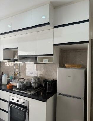 Arrenda- se flat tp3 Mobilada, no bairro central, Rua das Mahotas esquina com AV. Ho Chi Min atrás do Hotel Rovuma, 3º a 65.000 MTS