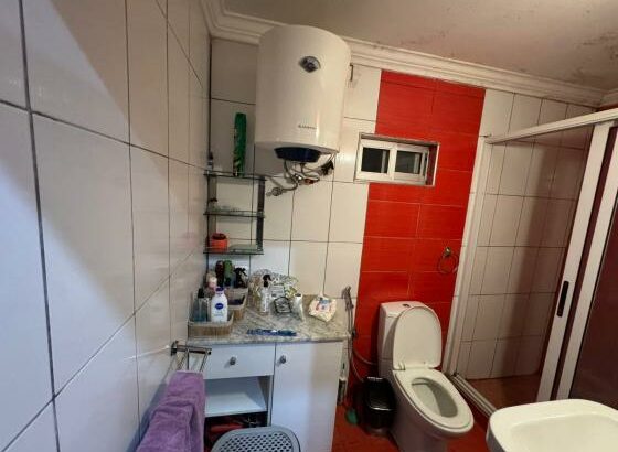 Dependência Tipo1
 Independente
Pronta habitar 
R/C
Conzinha americana 
Água  24h
Climatizada
Garagem fechada 
*Renda: 20mil negociável*