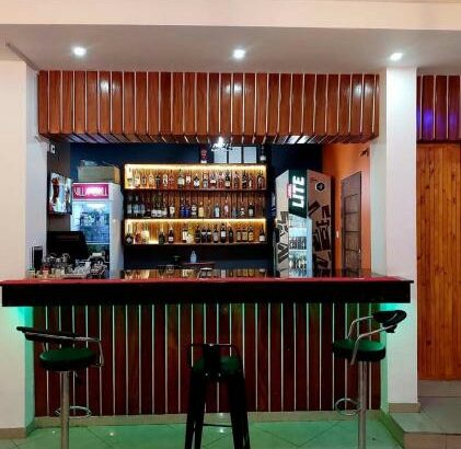 🍽️ 𝙍𝙚𝙨𝙩𝙖𝙪𝙧𝙖𝙣𝙩𝙚/𝘽𝙖𝙧 𝙖 𝙑𝙚𝙣𝙙𝙖 – 𝙈𝙖𝙧𝙧𝙖𝙘𝙪𝙚𝙣𝙚! 📍 𝘼𝙤 𝙡𝙖𝙙𝙤 𝙙𝙤 𝙈𝙚𝙧𝙘𝙖𝙙𝙤 𝙙𝙚 𝙋𝙚𝙞𝙭𝙚 (𝙧𝙤𝙩𝙖 𝙙𝙖 𝙈𝙖𝙘𝙖𝙣