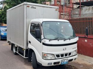 Toyota Hino Dutro Contentor
