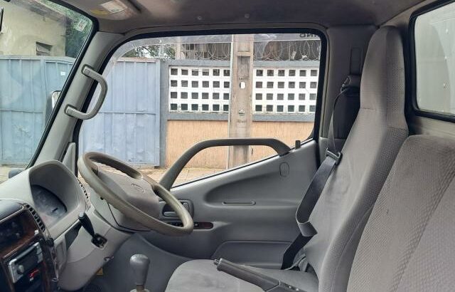 Toyota Hino Dutro Contentor