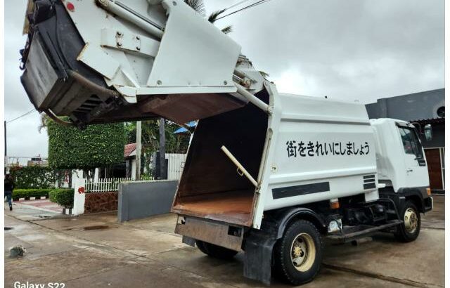 Hino Ranger Truck/Lixo