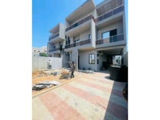 VENDE-SE Belíssima Moradia T6 no Mapulene