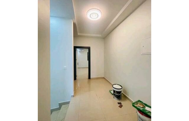 VENDE-SE Belíssima Moradia T6 no Mapulene