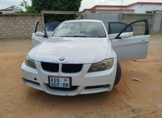 Vendo BMW 320i
Super clean
Motor seco
Ac on