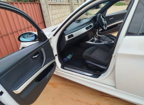 Vendo BMW 320i
Super clean
Motor seco
Ac on
