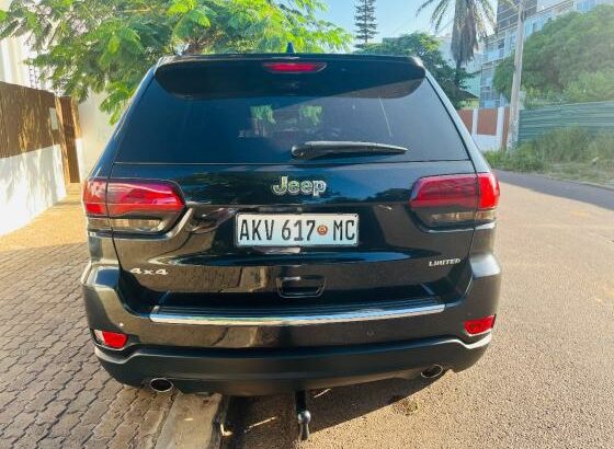 Vendo Modelo: *Jeep Grand Cherokee*
Linha de luxo
Quilometragem: 130.712 km
Cilindrada: 3.6cc