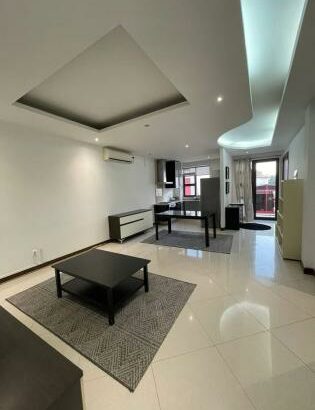 arrendo apartamento tp2 na Sommershilde2 próximo café sol