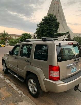 JEEP CHEROKEE A VENDA