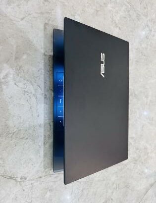 Lap Top gráfico Asus ZenBook UX42UA| AMD RYZEN 5  5500U 2.10 GHZ (12CPUs)|8GBDDR4 SDRAM | 512  GB SSD | 14” AMD Radeon Graphics 1GB|Bateria Excelente