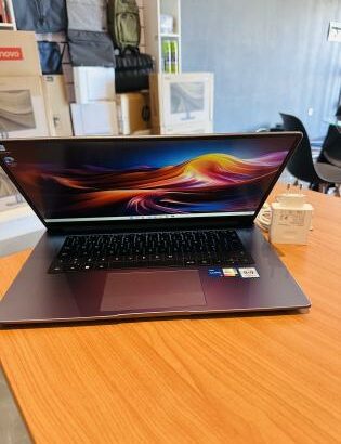 Lap Top Huawei MateBook D15 Novinho | Core I5-1135G7 2.40 GHZ | 8GB DDR4 SDRAM |512 GB SSD  | 15.6”Display |Intel Irex Xe Graphics💰Preço :30.000.00M