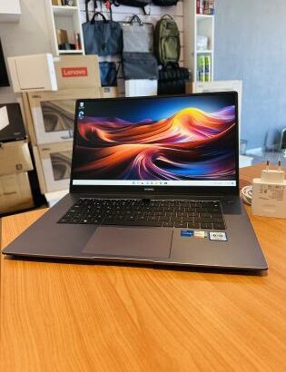 Lap Top Huawei MateBook D15 Novinho | Core I5-1135G7 2.40 GHZ | 8GB DDR4 SDRAM |512 GB SSD  | 15.6”Display |Intel Irex Xe Graphics💰Preço :30.000.00M