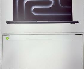 MacBook Pro M5 Chip 14” 16GB 512GB *177.000mt* Cor Disponível Space Black  MacBook Pro M5 Chip 14” 24GB 1TB *210.000mt* Cor Disponível Space Black  Ma