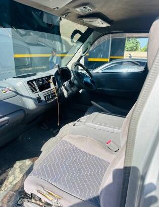 Nissan caravan 15 lugares pago sem problemas mecânicos