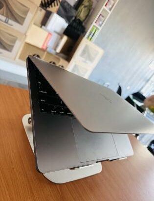 Promoção da Semana  MacBook Pro 2018 | Core I5 2.30 GHZ | 8GB |256GB SSD | 13.3” Retina Display | 💰Preço :37.500.00MT