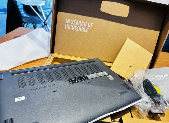Promoção de Dezembro  Lap Top Novo Asus Expert book Notebook PC | Core I5-1335U 13 th gen| 16 GB DDR4 SDRAM |512  SSD | 15.6”Display | 💰Preço :43.500