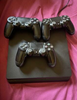 PS4 SLIM 500GB+3Joy+Cabo de Power+15 Jogos em Maxixe