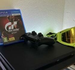 Ps4 Slim 500GB 1 Joy e 2 Jogos