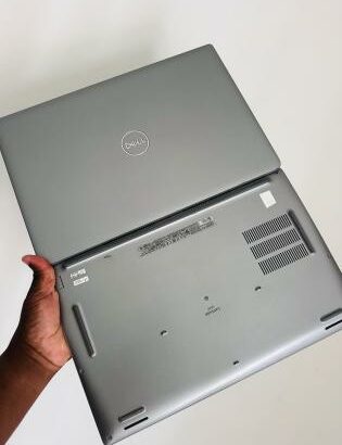 Ultrabook Machine Dell Latitude 5540  13 th GEN INTEL Core i5-1350P (16 CPUs) 16 GB DDR5 SDRAM  512 GB SSD NVMe  Intel íris Xe Graphics  15.6 Polegada