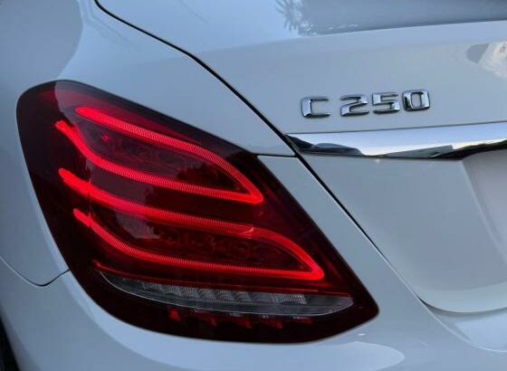 recem chegado MERCEDES BENZ C250 SPORT