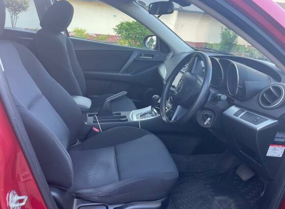 recem chegado MAZDA AXELA SPORT