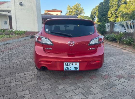 recem chegado MAZDA AXELA SPORT