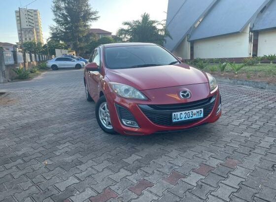 recem chegado MAZDA AXELA SPORT