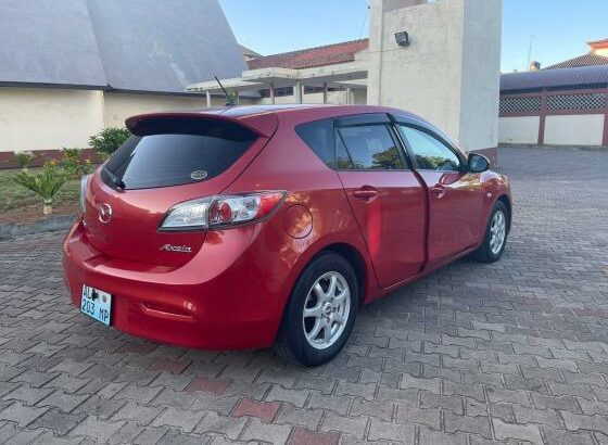 recem chegado MAZDA AXELA SPORT