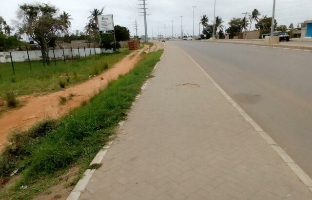 Trespasso Terreno 17/33 Costa do Sol Mapulene Zona Arenosa