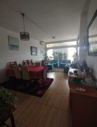 Vende-se Apartamento T3 2wcs, moderna, 3⁰ andar último num prédio curto no bairro da Coop, rua da França