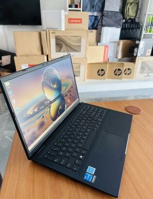 Lap Top em Promoção 12th Gen  Edição 2025 Moderno & Exclusivo  ASUS ExpertBook B150 Notebook PC,12th Generation,intel Core I5-1235U ,8GB DDR5 SDRAM,51