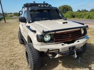 Mitsubishi Pagero 3.000. *6G72*  V6/•Gosolina e gás Manual 4X4