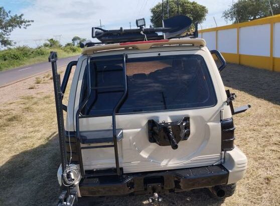 Mitsubishi Pagero 3.000. *6G72*  V6/•Gosolina e gás Manual 4X4