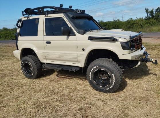 Mitsubishi Pagero 3.000. *6G72*  V6/•Gosolina e gás Manual 4X4