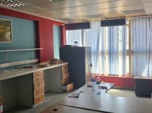 Vende-se escritório na Julius nherere